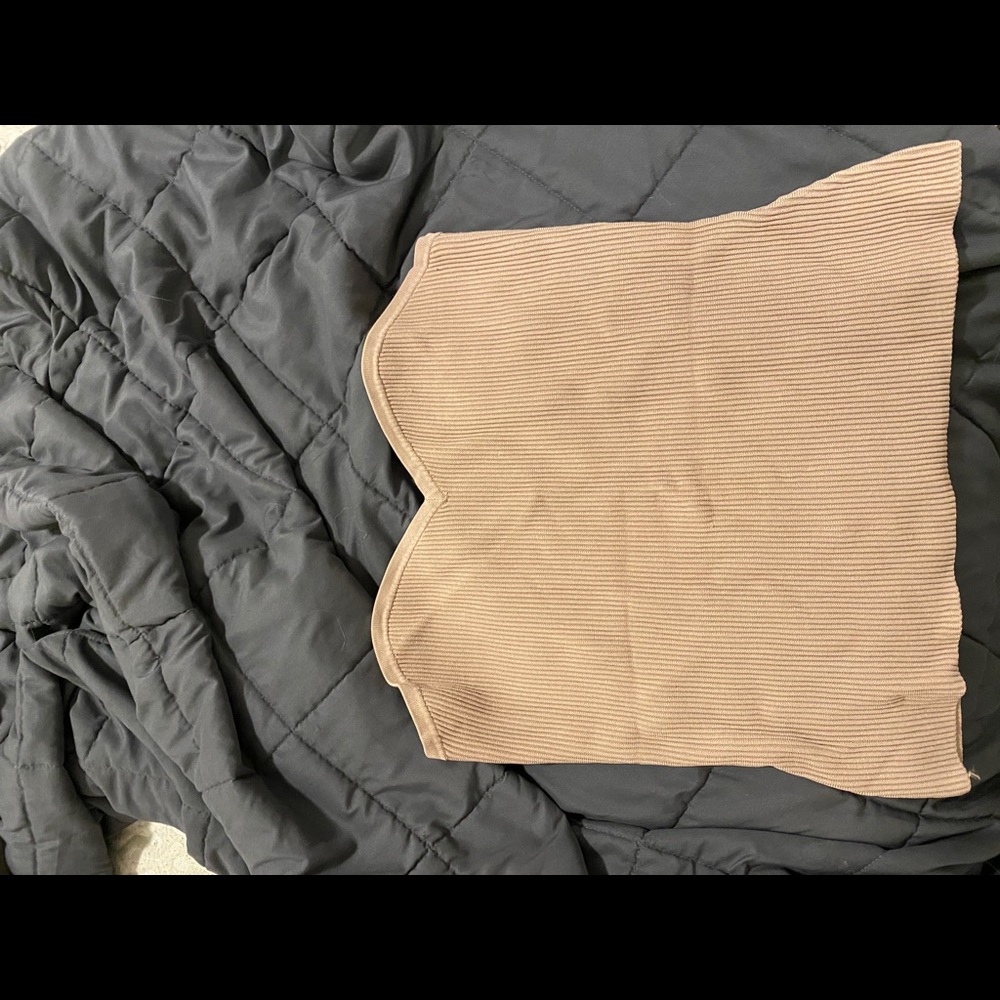 Ribbed Strapless Top